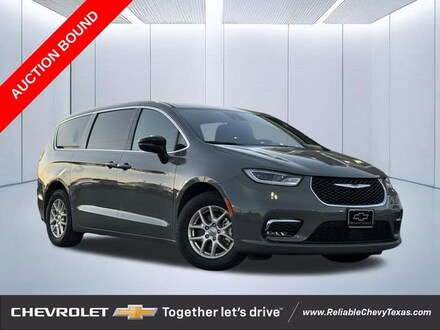 2025 Chrysler Pacifica Select Van Passenger Van