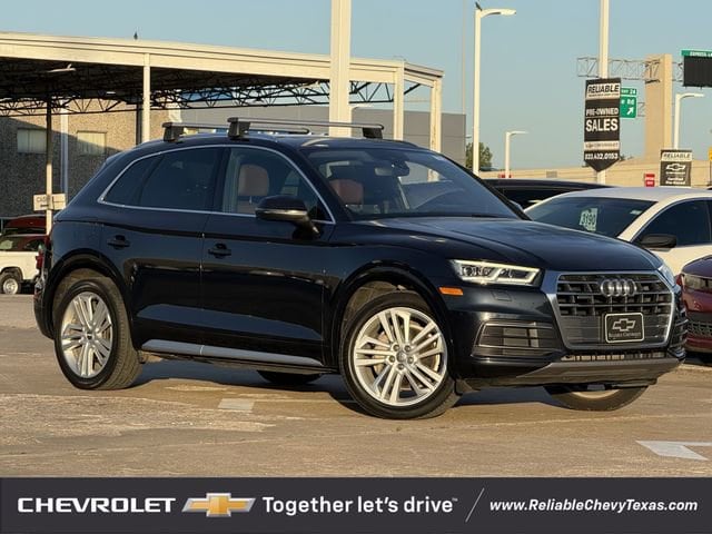 2019 Audi Q5 2.0T quattro S tronic Premium Plus's photo