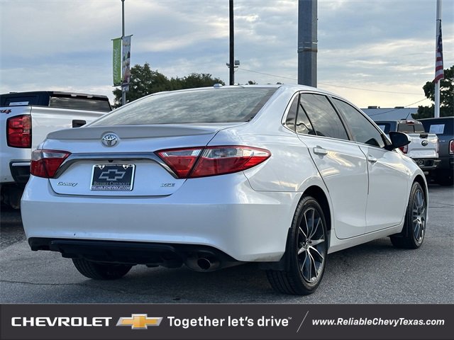 2016 Toyota Camry XLE photo 4