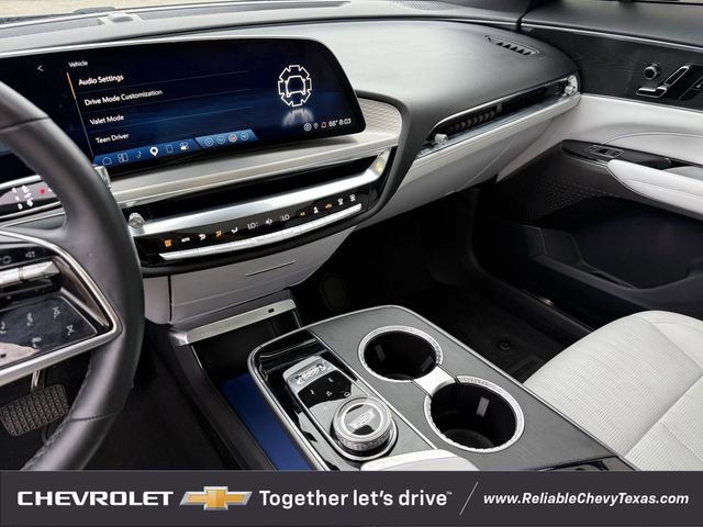 2024 Cadillac LYRIQ Luxury 1 - Photo 20
