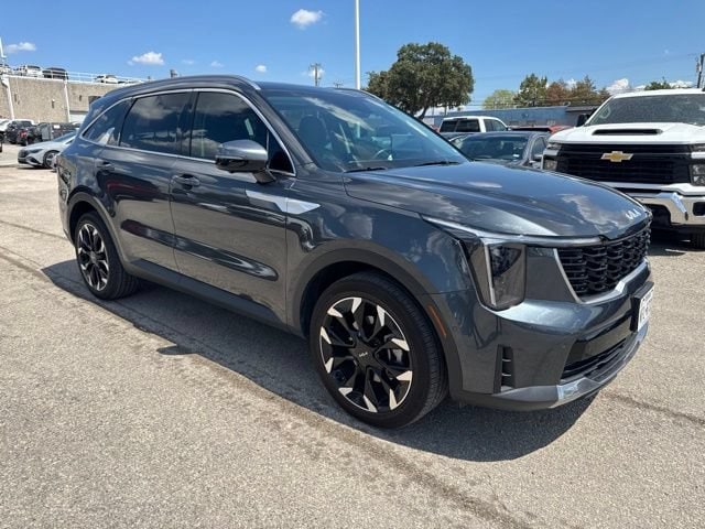 Gray 2024 Kia Sorento SUV / Crossover Front-Wheel Drive Automatic