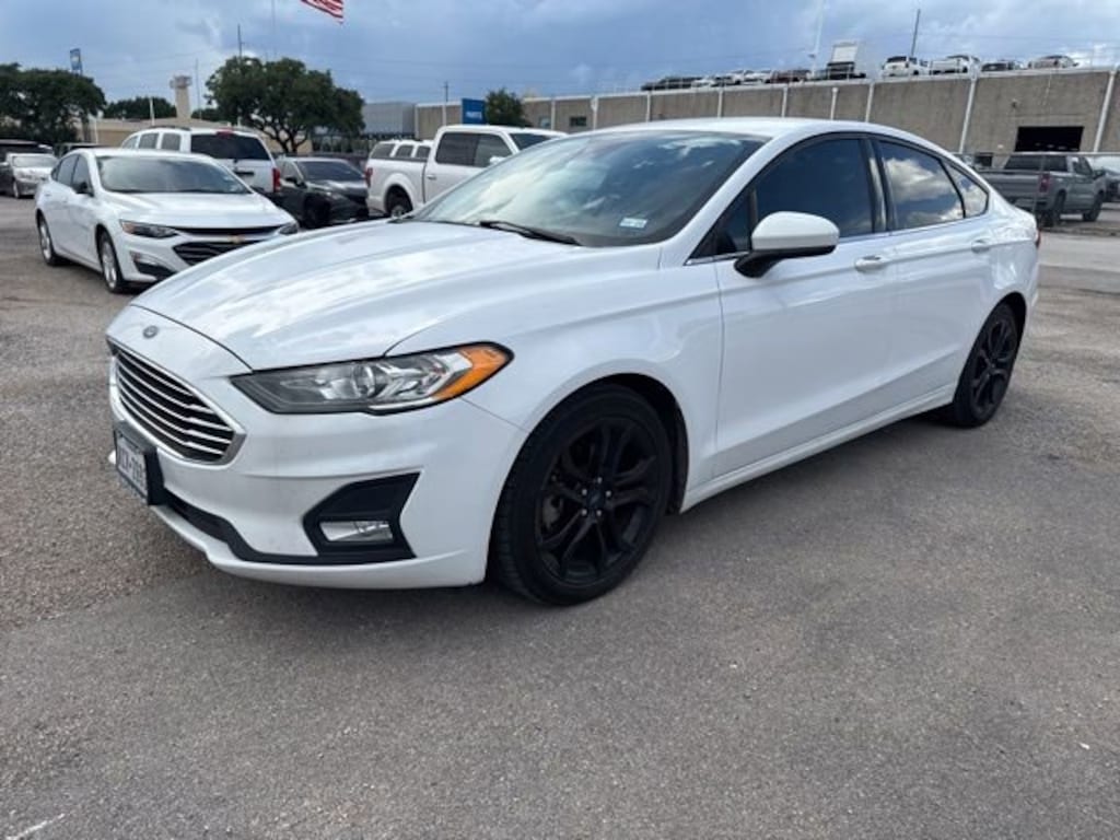 Used 2020 Ford Fusion SE Sedan