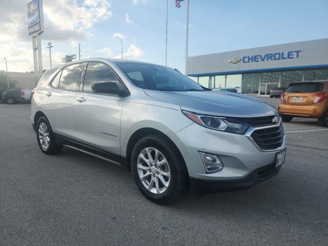 2019 Chevrolet Equinox LS's photo