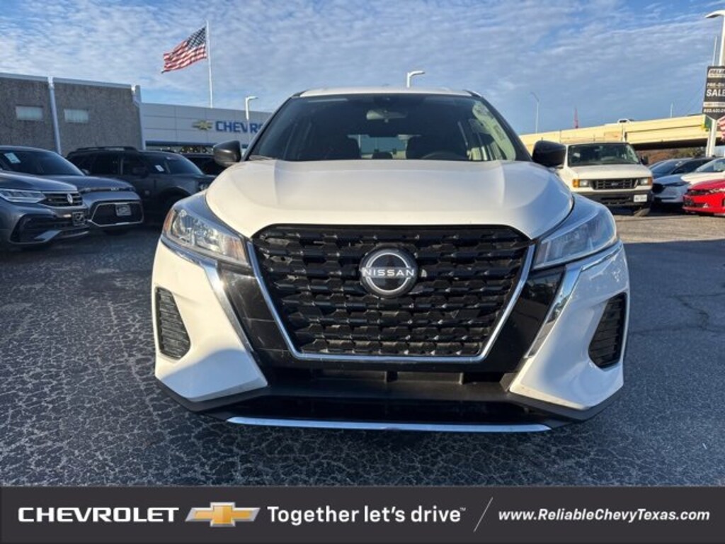 Used 2023 Nissan Kicks S Xtronic CVT SUV