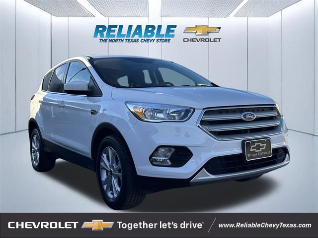 2019 Ford Escape SE's photo