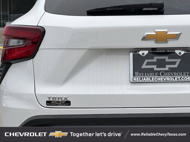 2026 Chevrolet Trax LS - Photo 6