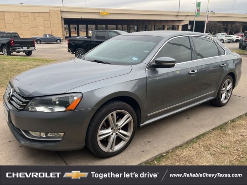 Used 2014 Volkswagen Passat 2.0L TDI SEL Premium Sedan