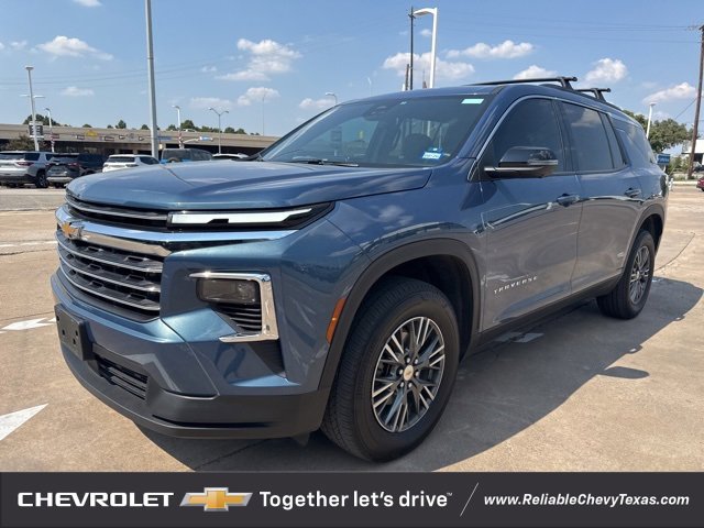 2024 Chevrolet Traverse photo 3