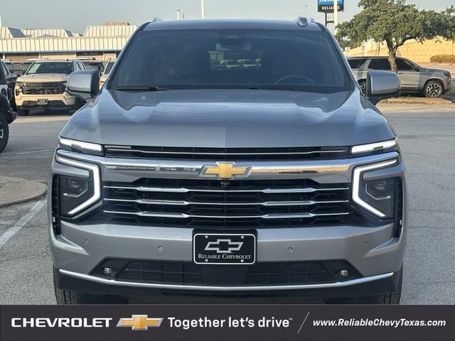 2026 Chevrolet Suburban LT - Photo 8