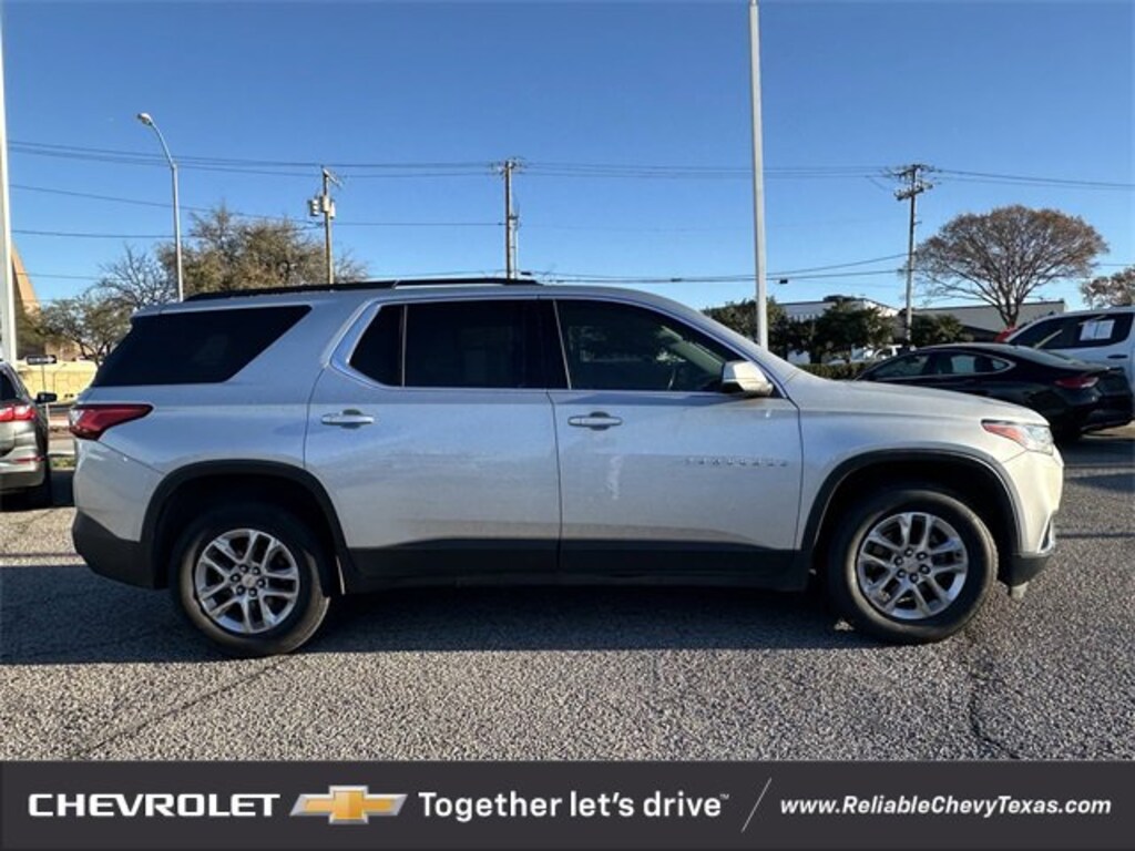 Used 2021 Chevrolet Traverse LT Cloth SUV