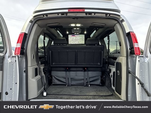 2025 Chevrolet Express Cargo Work Van - Photo 34