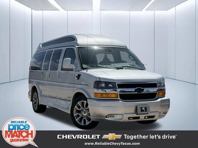 2025 Chevrolet Express Cargo