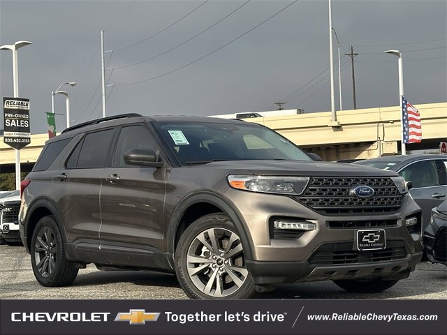 2021 Ford Explorer XLT's photo