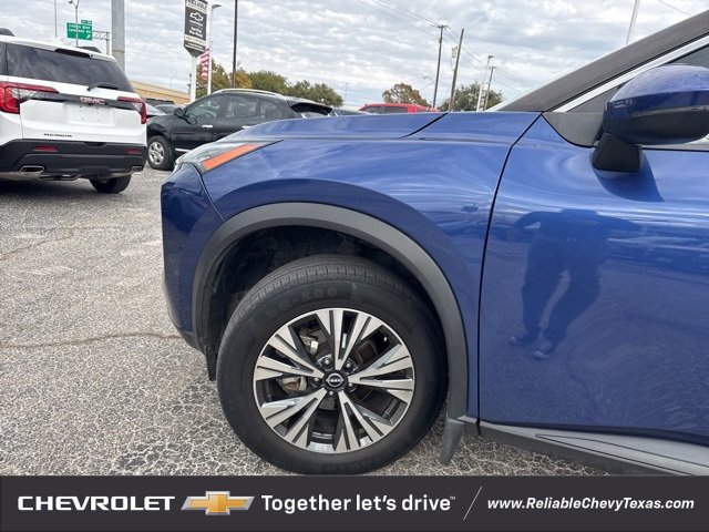 2023 Nissan Rogue SV photo 3