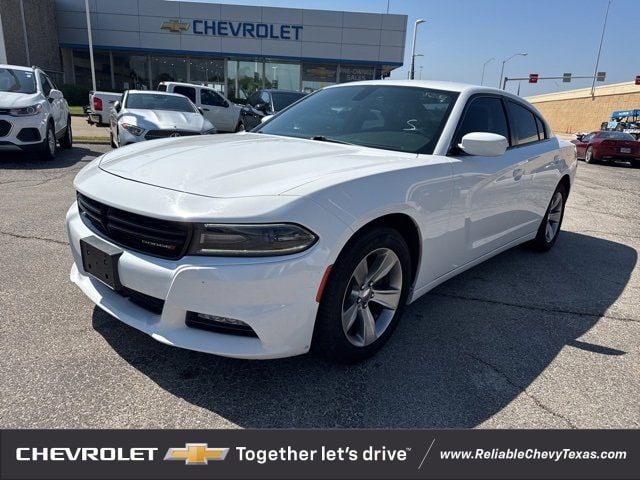 2018 Dodge Charger SXT Plus photo 3