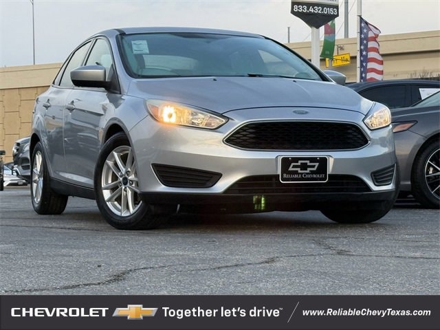 Used 2018 Ford Focus SE with VIN 1FADP3F23JL327800 for sale in Richardson, TX