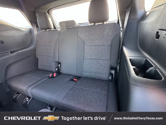 2027 Chevrolet Traverse LT - Photo 26