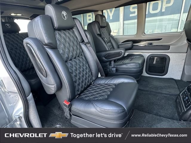 2025 Chevrolet Express Cargo Work Van - Photo 10