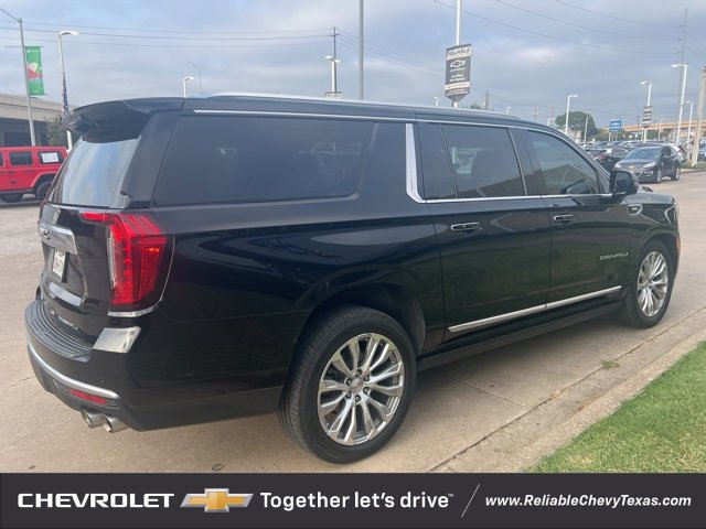 2023 Gmc Yukon XL Denali photo 3