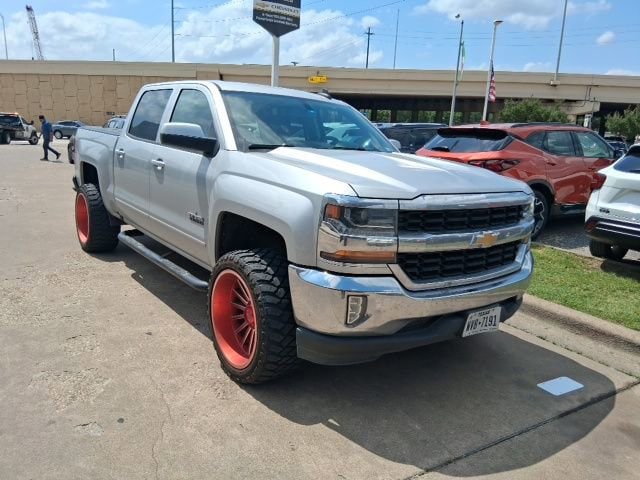 2018 Chevrolet Silverado 1500 LT Crew Cab Short Box's photo