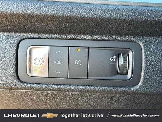 2027 Chevrolet Traverse LT - Photo 21