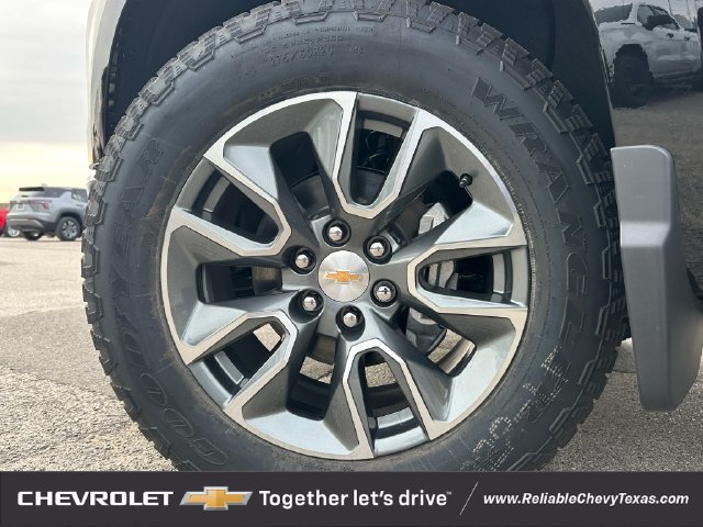 New 2026 Black Chevrolet LT image 9
