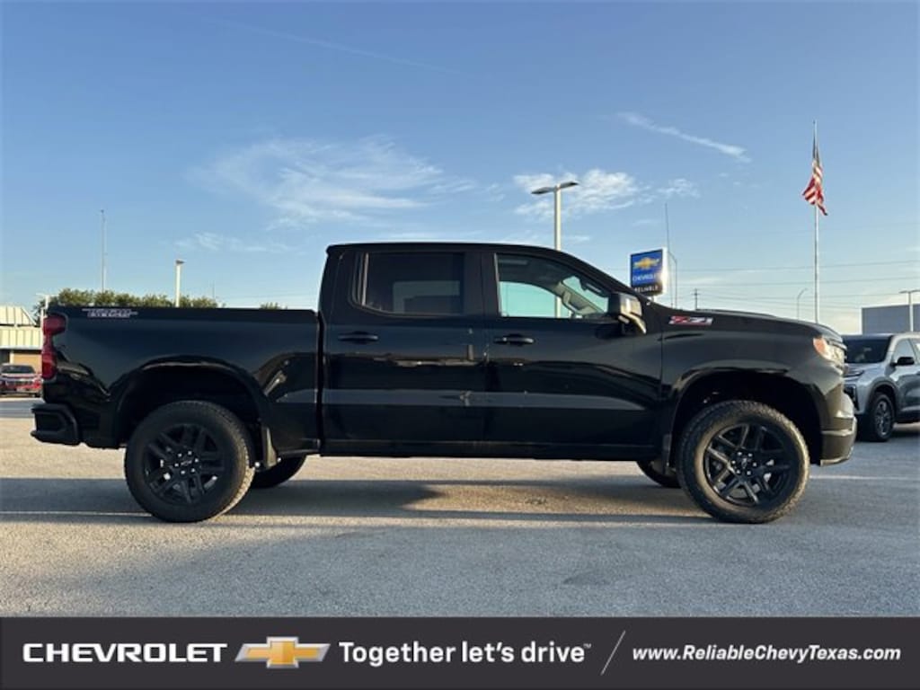 Used 2025 Chevrolet Silverado 1500 LT Trail Boss Truck Crew Cab