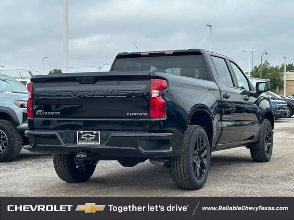 New 2026 Chevrolet Silverado 1500 Custom Truck Crew Cab