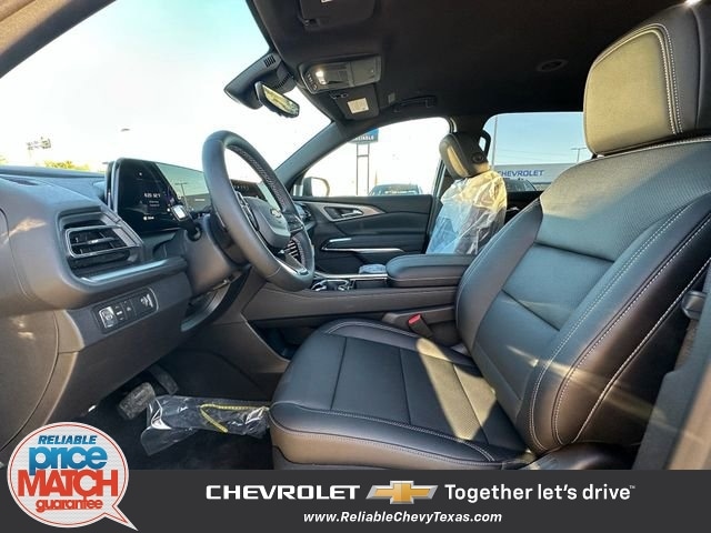 2026 Chevrolet Traverse FWD LT's photo