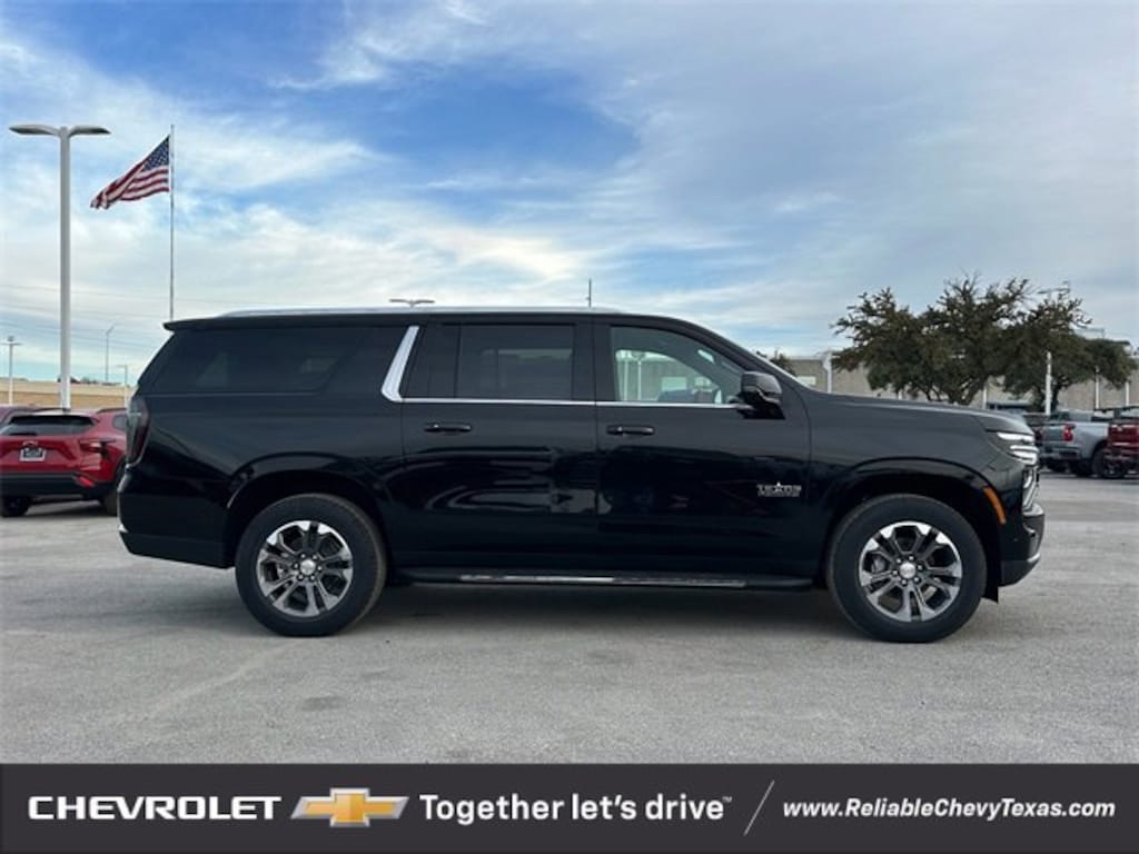 New 2026 Chevrolet Suburban LT SUV