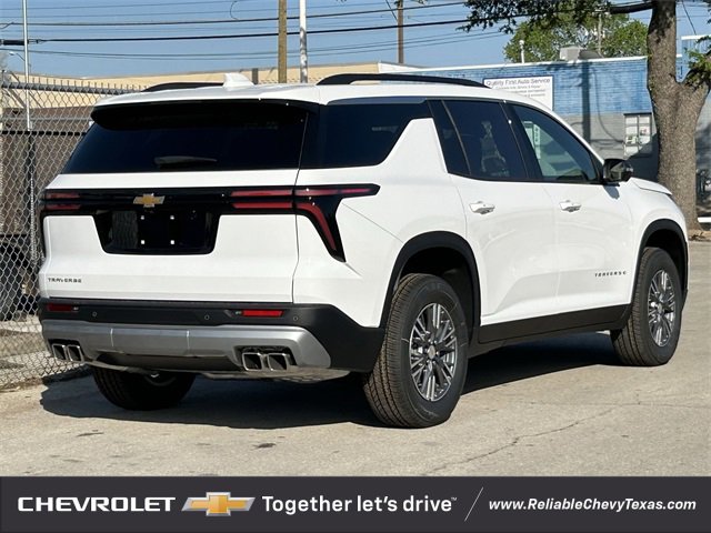 2025 Chevrolet Traverse photo 4