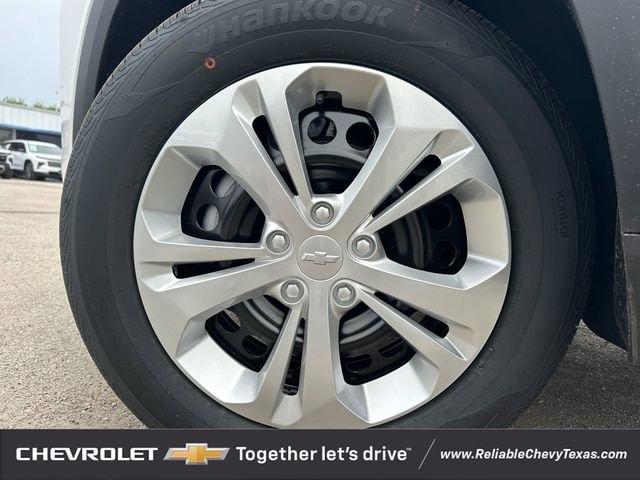 2026 Chevrolet Trax LS - Photo 9