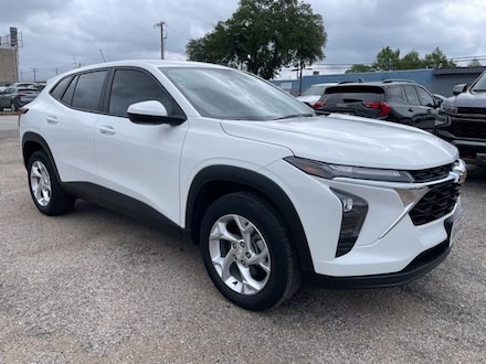 2025 Chevrolet Trax LS SUV