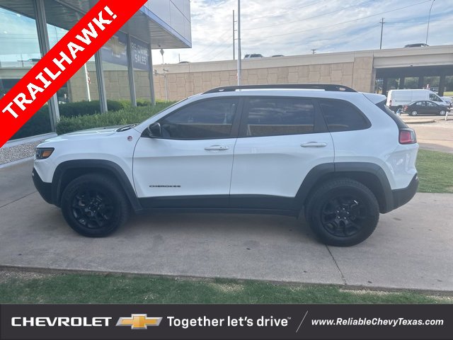 2022 Jeep Cherokee Trailhawk photo 2