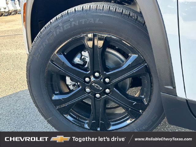 2027 Chevrolet Traverse LT - Photo 10