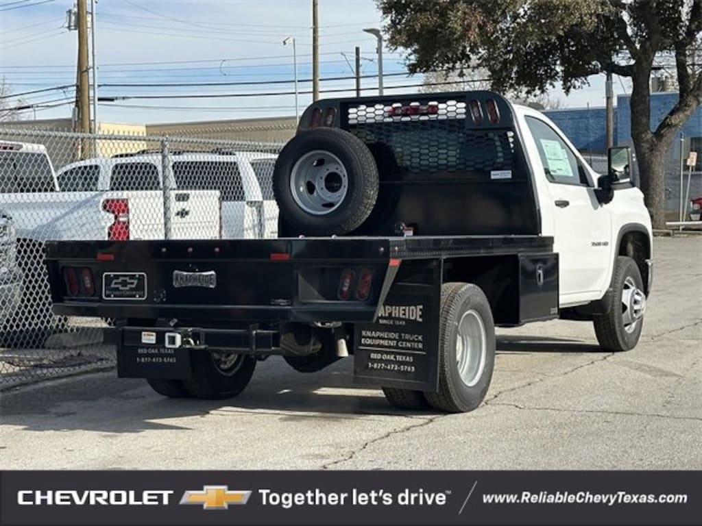 New 2025 Chevrolet Silverado 3500 HD Chassis Cab Work Truck Truck Regular Cab