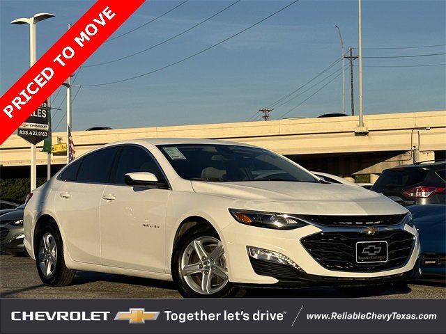 Used 2022 Chevrolet Malibu 1LT with VIN 1G1ZD5ST8NF134221 for sale in Richardson, TX