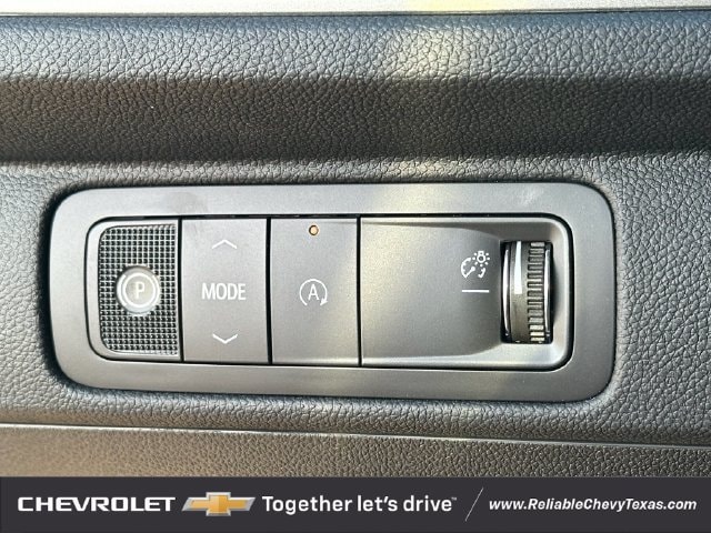 2027 Chevrolet Traverse LT - Photo 23