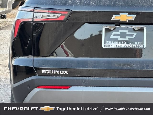 2027 Chevrolet Equinox LT - Photo 6