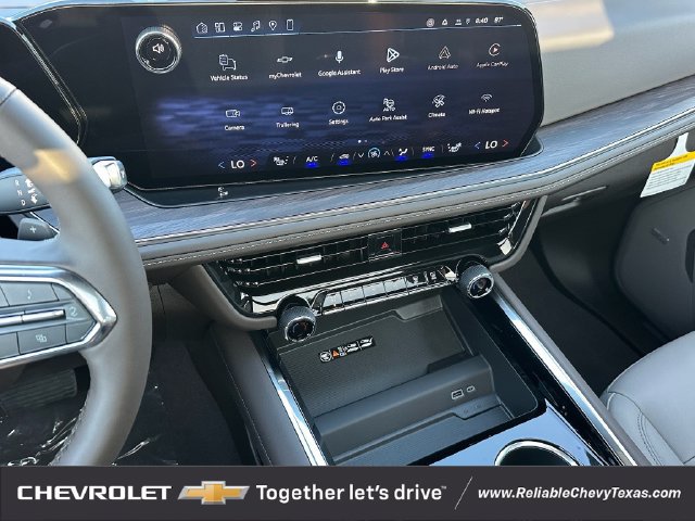 2026 Chevrolet Suburban LT - Photo 19