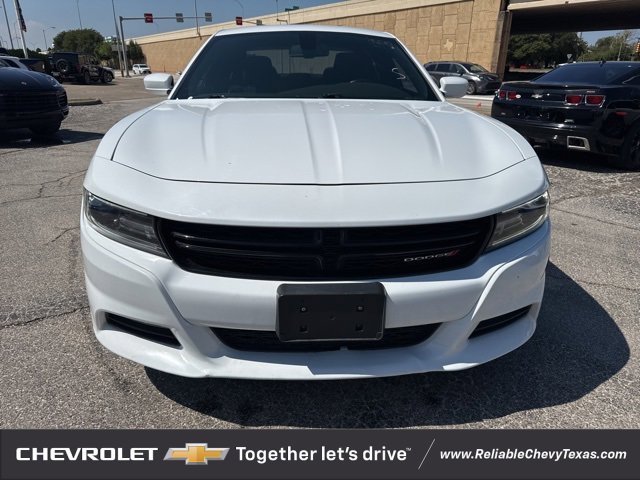 2018 Dodge Charger SXT Plus photo 2