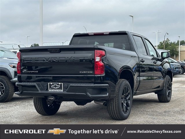 2026 Chevrolet Silverado 1500 Custom photo 2