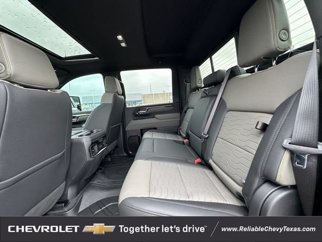 2026 Chevrolet Silverado 2500 HD ZR2 - Photo 31
