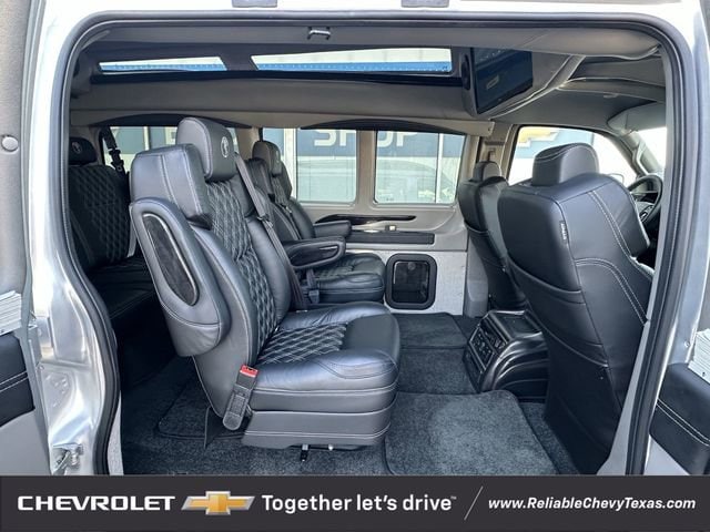 2025 Chevrolet Express Cargo Work Van - Photo 9