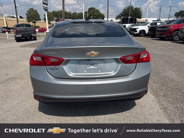 2023 Chevrolet Malibu LS photo 3