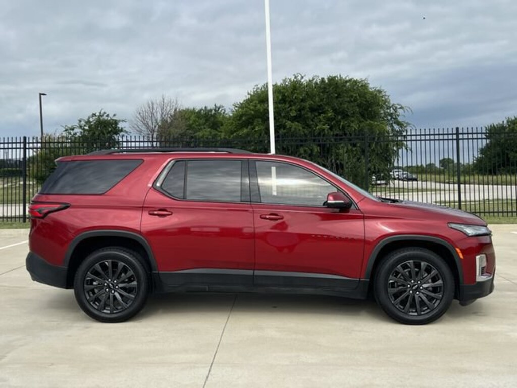 Used 2023 Chevrolet Traverse RS SUV