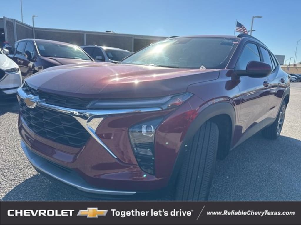 Certified 2025 Chevrolet Trax LT SUV