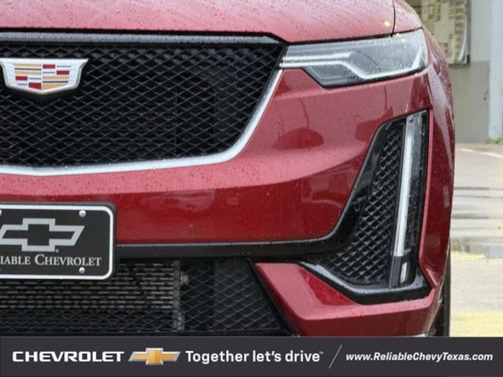 Used 2024 CADILLAC XT6 Sport SUV