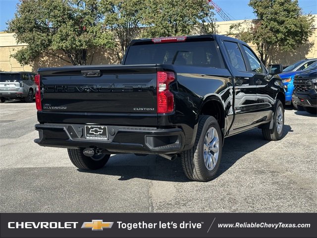 2026 Chevrolet Silverado 1500 Custom photo 4