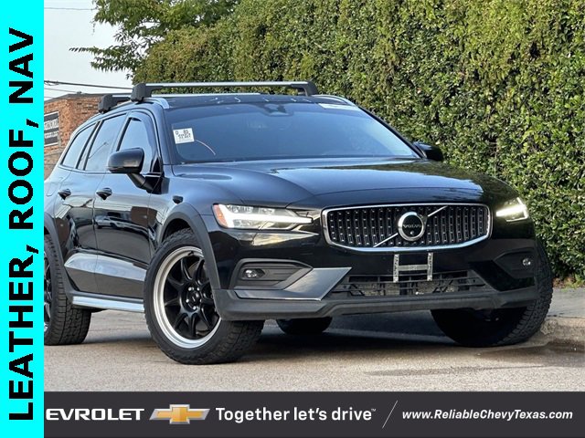 Used 2023 Volvo V60 Cross Country Ultimate with VIN YV4L12WC2P2106260 for sale in Richardson, TX